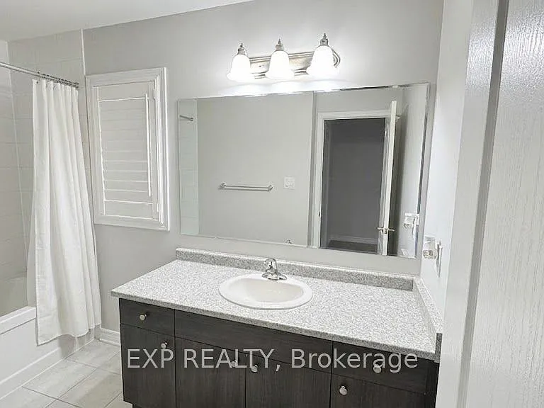 215 Remembrance Rd — Photo 17