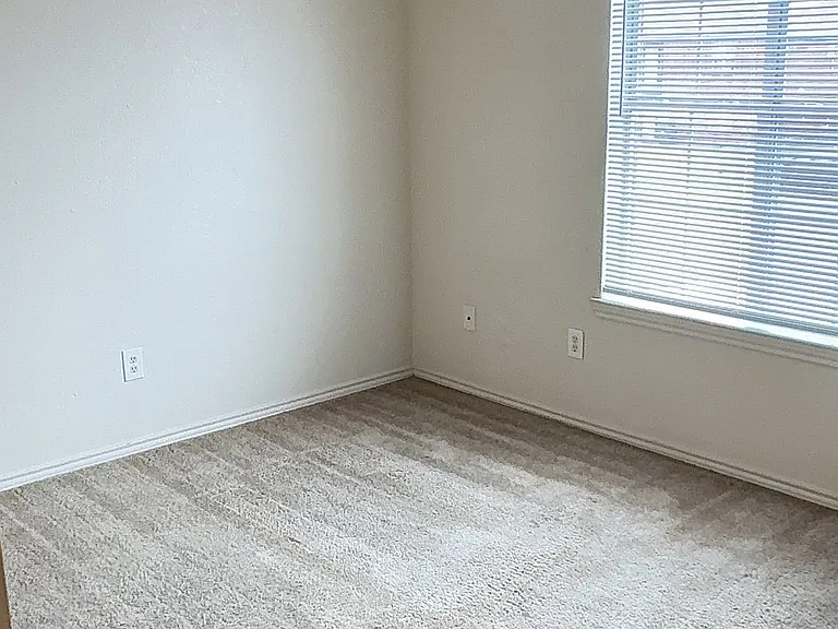 3310 Barcelona Dr #D — Photo 7