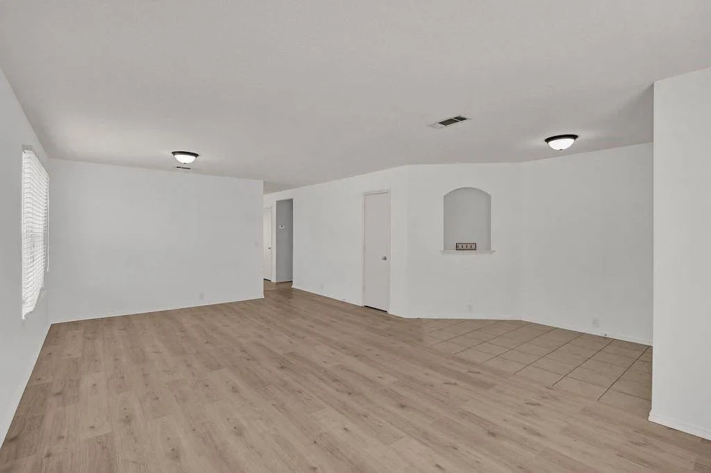4507 Falcon Dr — Photo 4