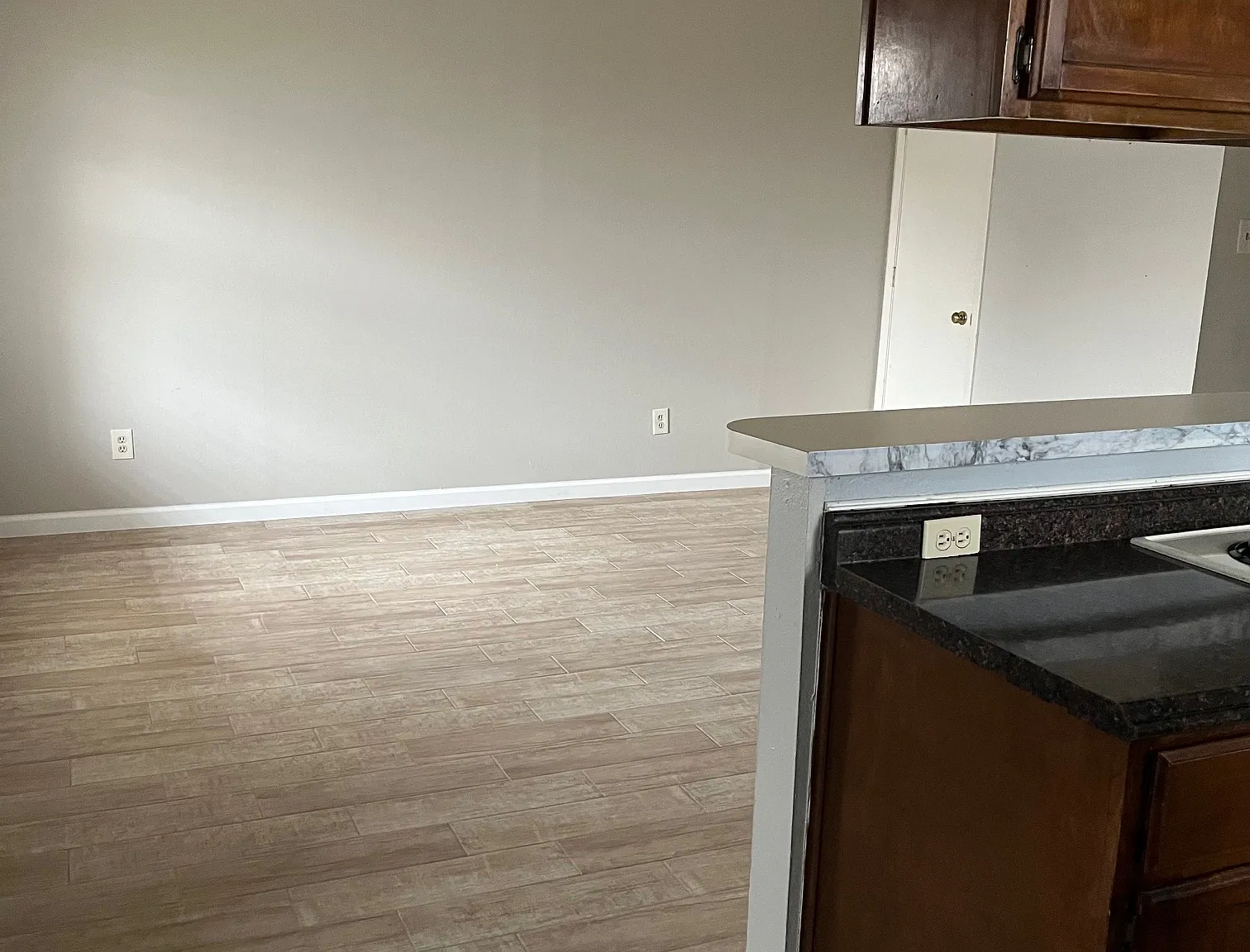 604 Race St — Photo 3