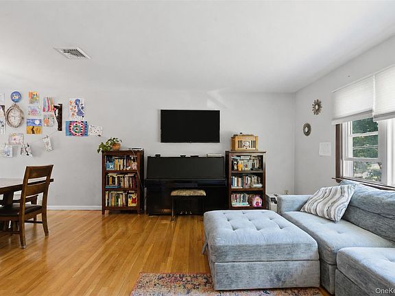 3rd image of 55 Carolina Drive