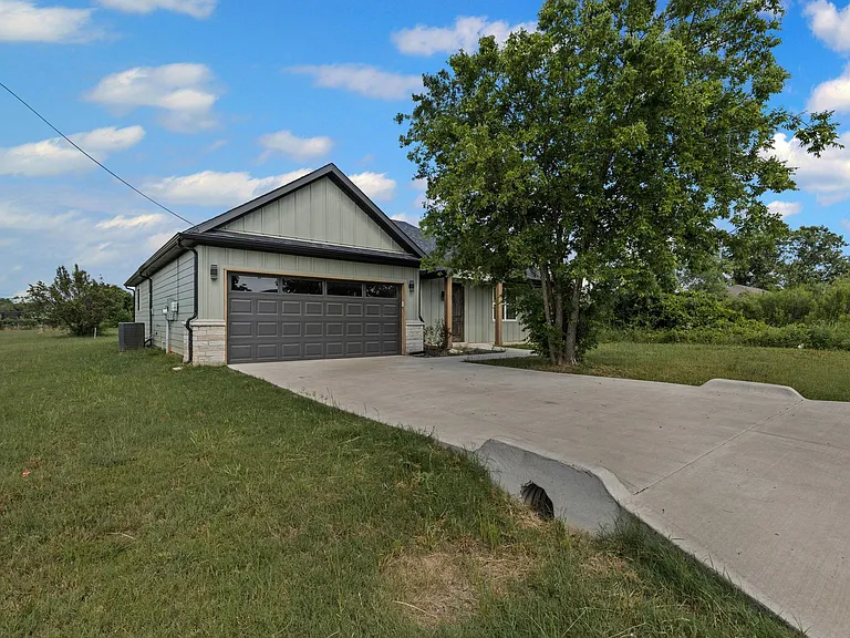 6111 Collins Ct — Photo 42