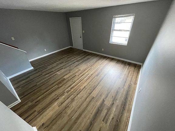 2nd image of 3 Westdale Dr