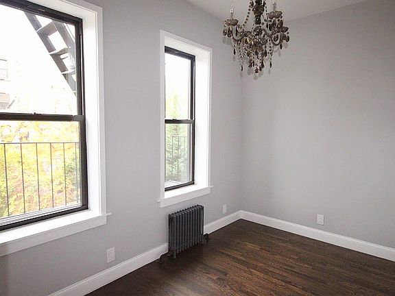 4th image of 489 Park Pl APT 4