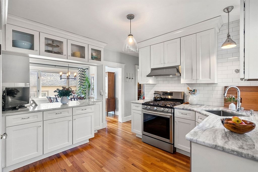 452 Baker St, West Roxbury, MA 02132 Zillow