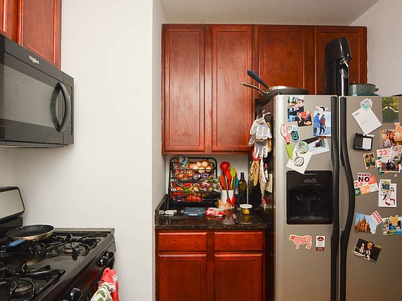 3rd image of 5657 N Magnolia Ave APT 2E