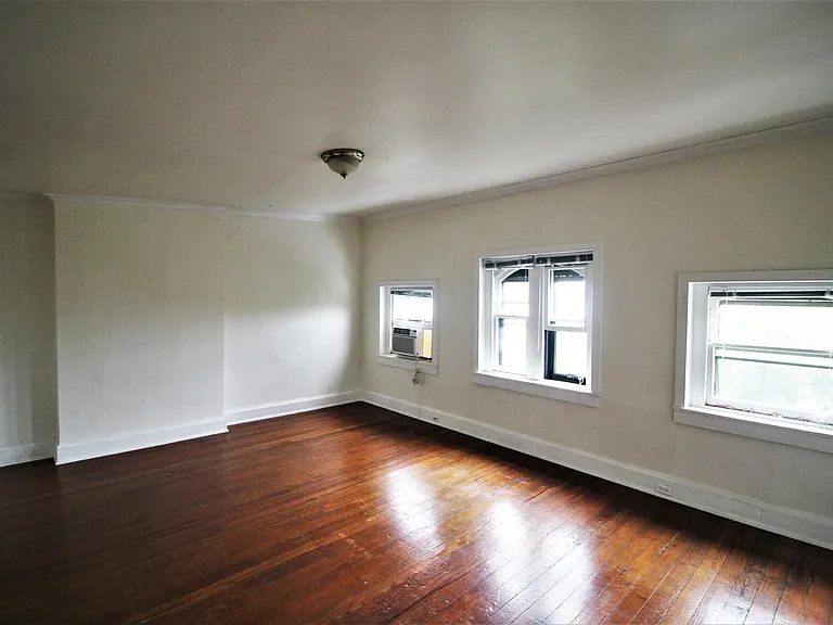 1619 Park Ave — Photo 8