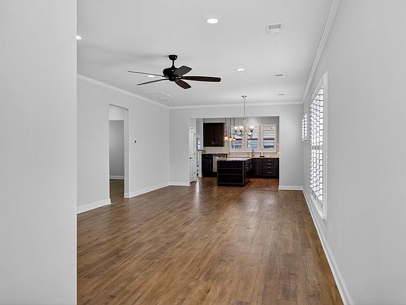 4th image of 317 Bloomington Way