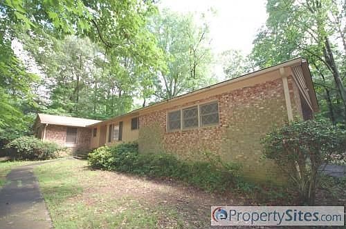 1st image of 4001 Windwood Cres
