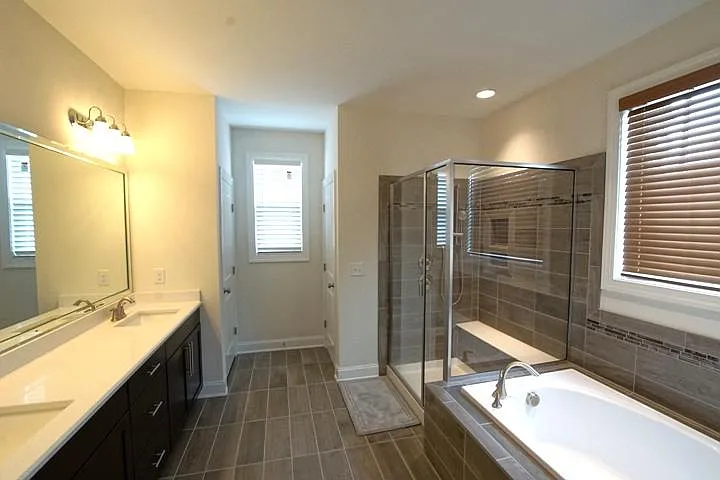 332 Rapport Dr — Photo 10