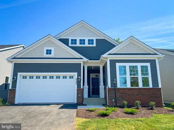 9293 Crestview Ridge Dr, Bristow, VA 20136