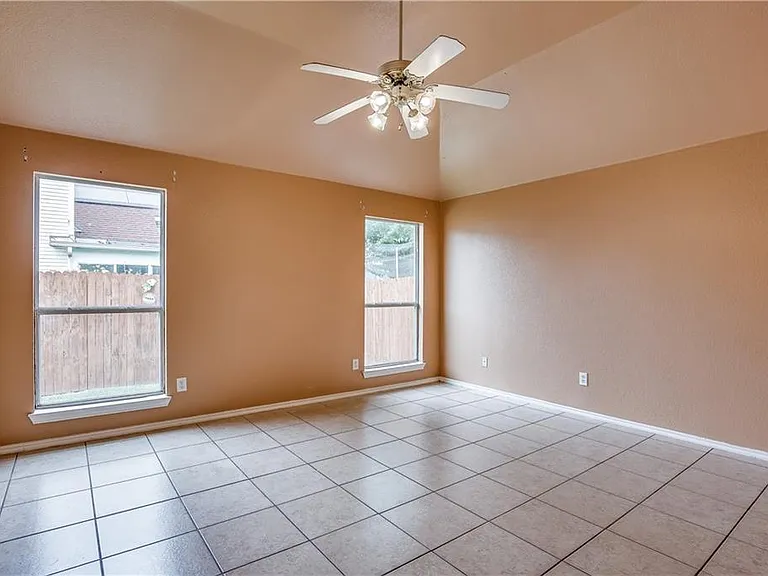 3427 Bellville Dr — Photo 7