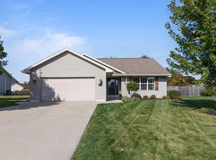 W5418 Red Clover Trl, APPLETON, WI 54915
