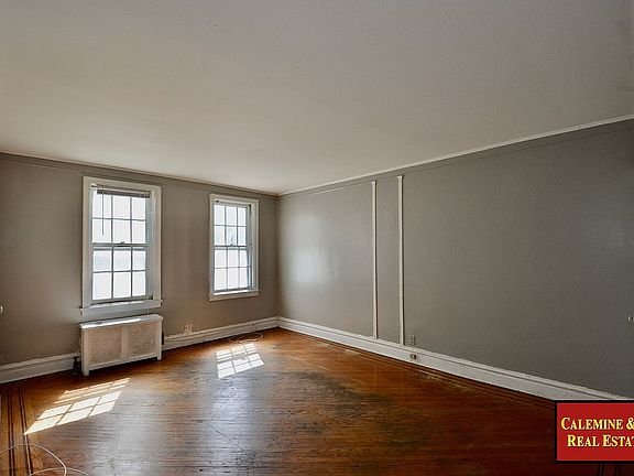 4th image of 2064 Coyle St