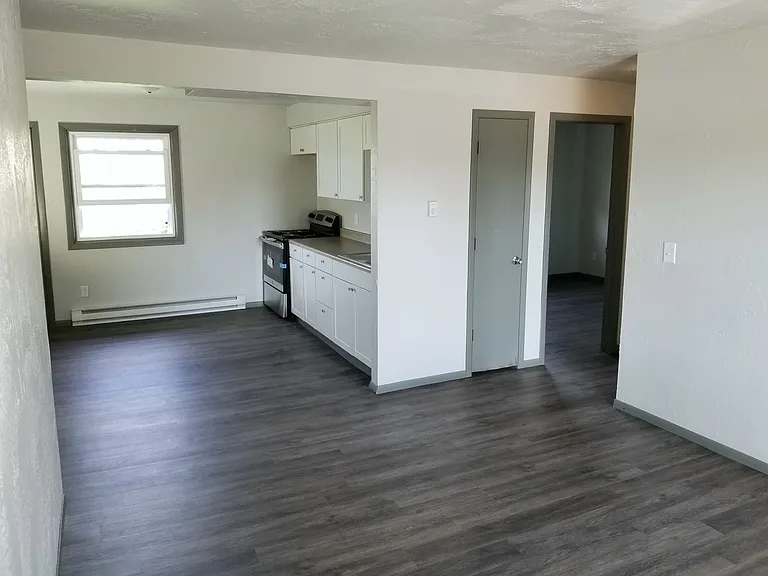 203 Clairmont Ct #4 — Photo 3