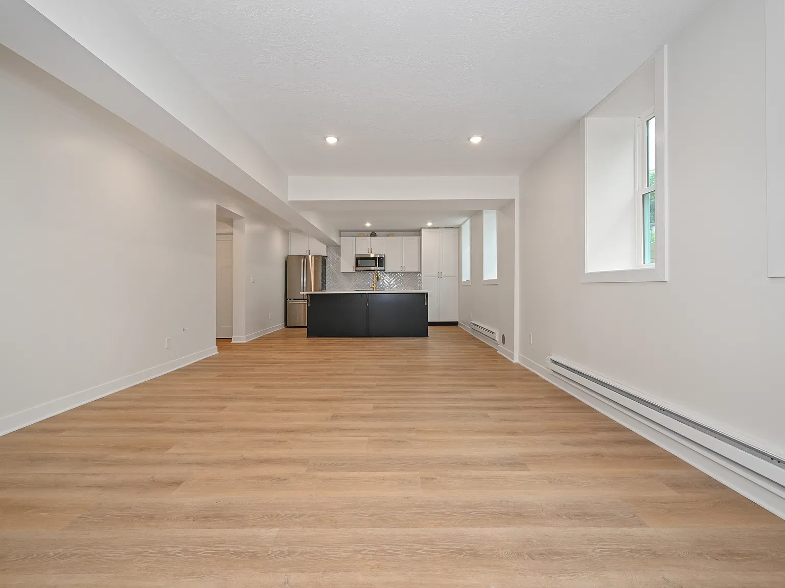 2 bed, 1200 sqft, $2,495 — Photo 3