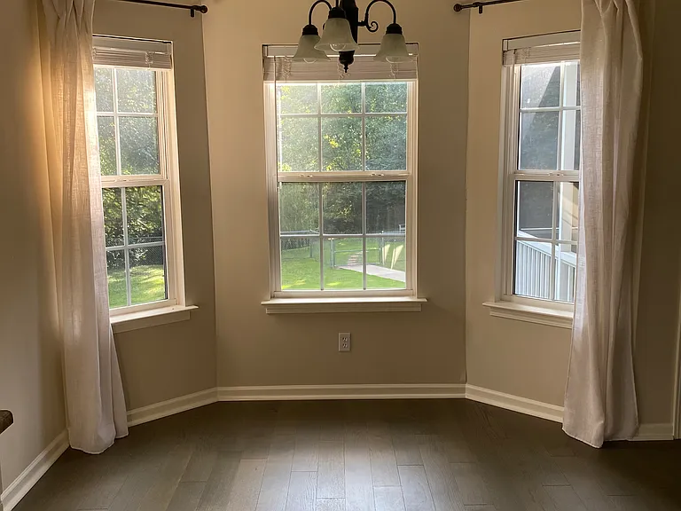 110 Brookwood Creek Dr — Photo 8