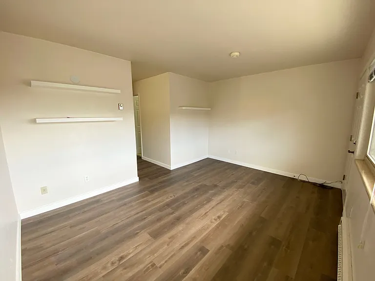 3938 Whitman Ave N #102 — Photo 4