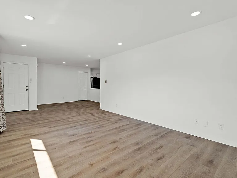 38618 Meadowdale St #7 — Photo 5
