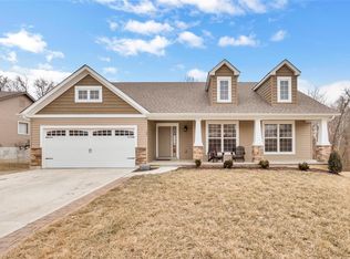 101 Coltens Pl, Winfield, MO 63389