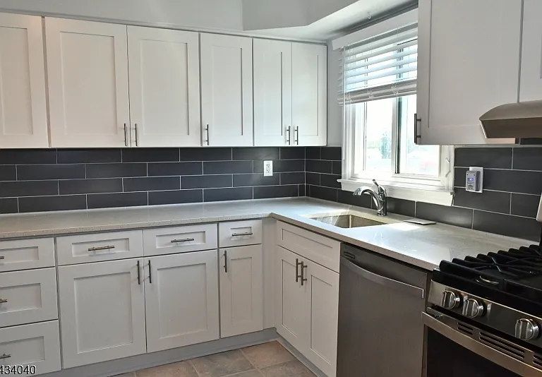 10 Garden Dr #2 — Photo 11