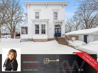 404 Jackson St, Genoa, IL 60135