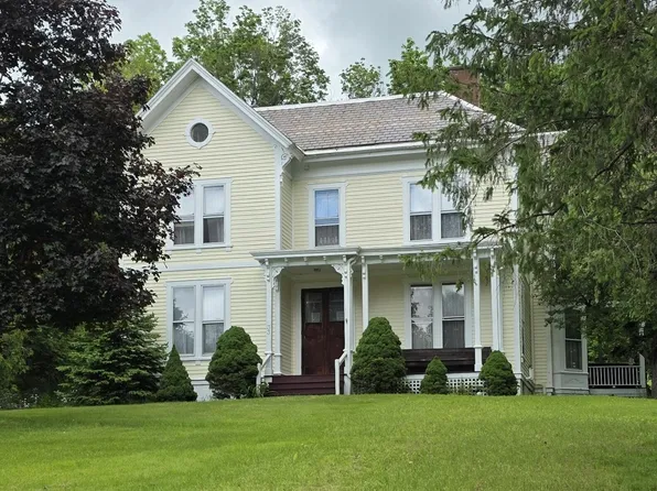 33 Abbott Street, Hoosick Falls, NY 12090