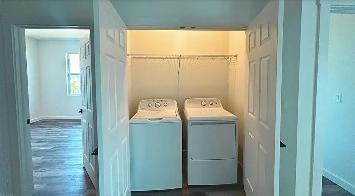 3 bed, 1906 sqft, $2,000 — Photo 4