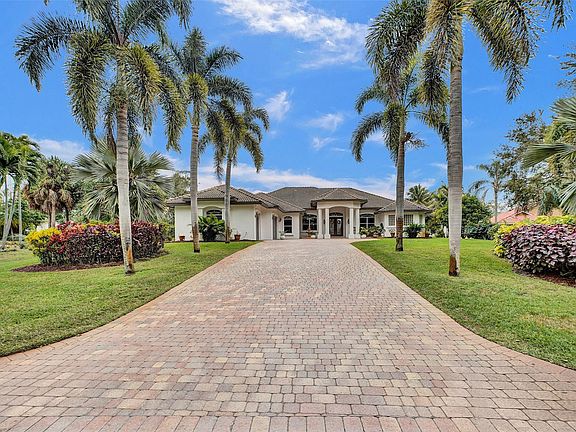 3rd image of 8426 Sawpine Road