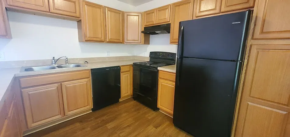 3 bed, 2.5 bath, 1400 sqft, $1,795 — Photo 2