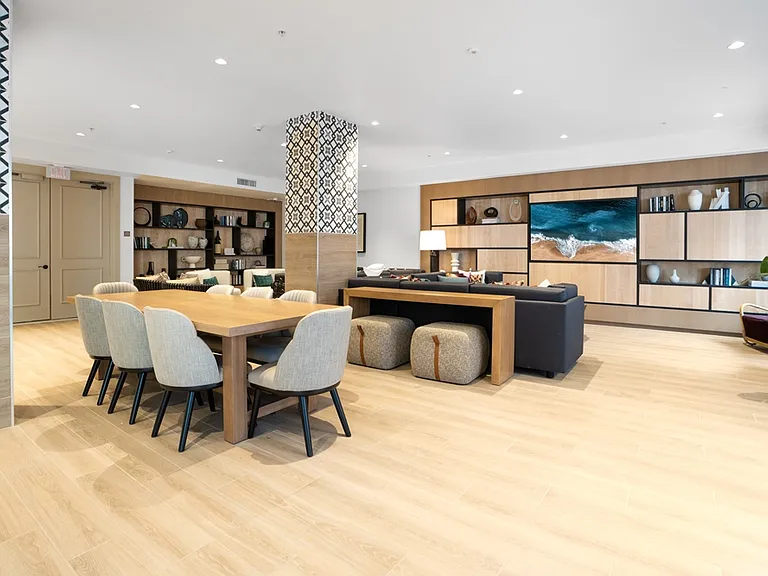 Paladia Luxury Apartments — Photo 13