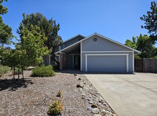 869 Wild Goose Ct, Redding, CA 96003