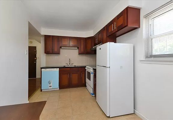 4th image of 23-20 36th Ave