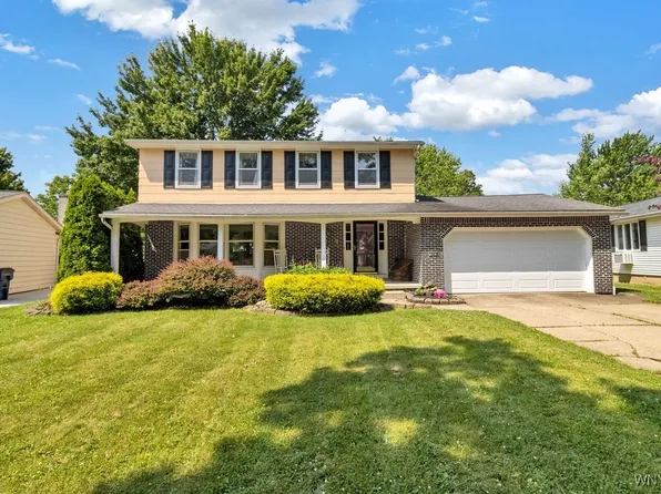 24 Rosewood Dr, Buffalo, NY 14221