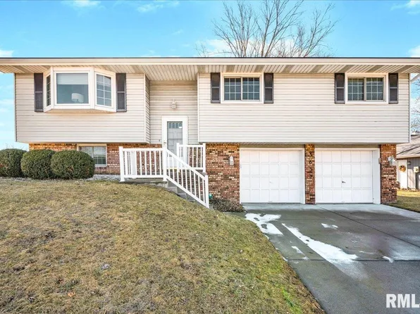 3632 W Bennington Ct, Peoria, IL 61615