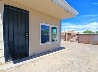 Updated 1 Bedroom Apartment 2 Blocks to UNM, Albuquerque, NM 87106