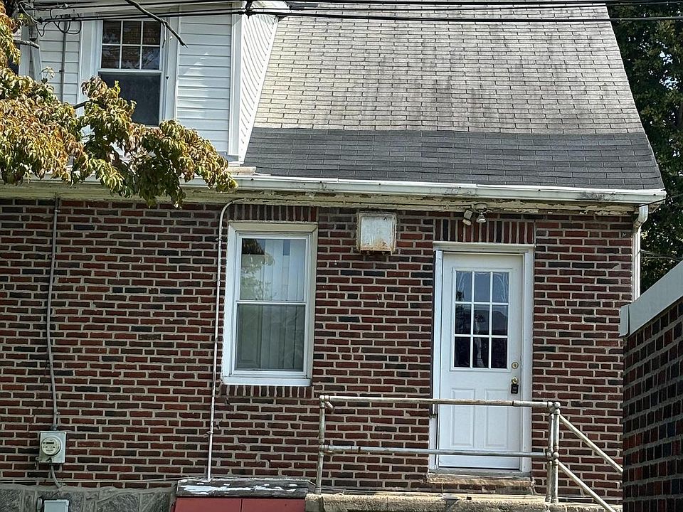 2nd image of 1916 Chandler St