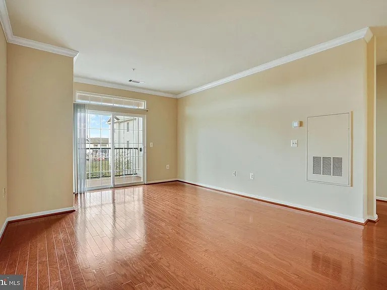 2465 Army Navy Dr #1-317 — Photo 32