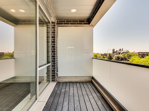 5th image of 2353 N Seeley Ave APT 1B