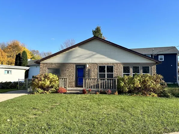 5111 Glen Road, Mcfarland, WI 53558