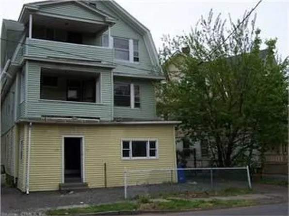 221 Camp St, Meriden, CT 06450
