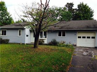 22 Kendall Rd, Kendall Park, NJ 08824