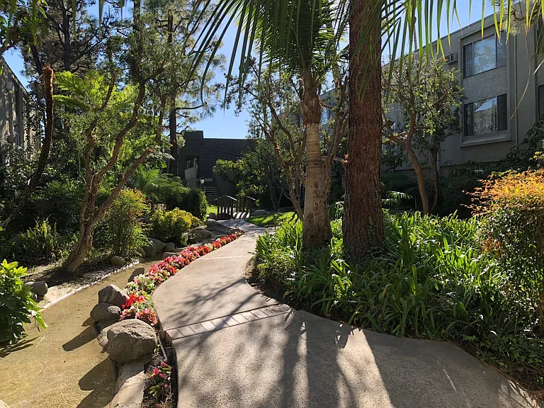 Stonewood Village Apartments — Photo 16