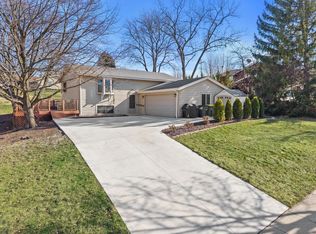 1961 Rambling Rose ROAD, Waukesha, WI