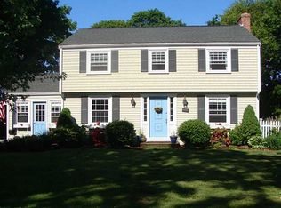 5 Alfred Dr, Barrington, RI 02806