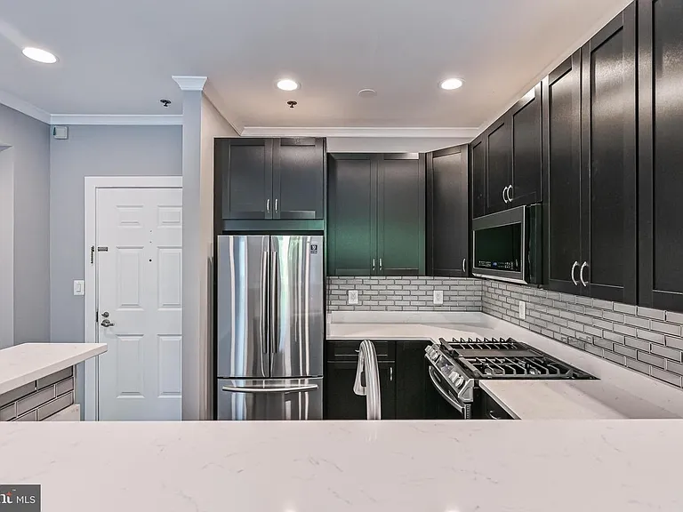 1641 International Dr #118 — Photo 1