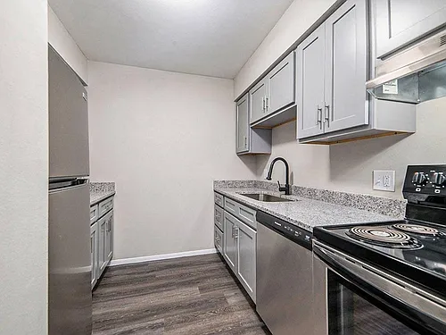 2050 Inverway Ct Photo 1