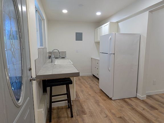 5th image of 838 Plumosa Ave