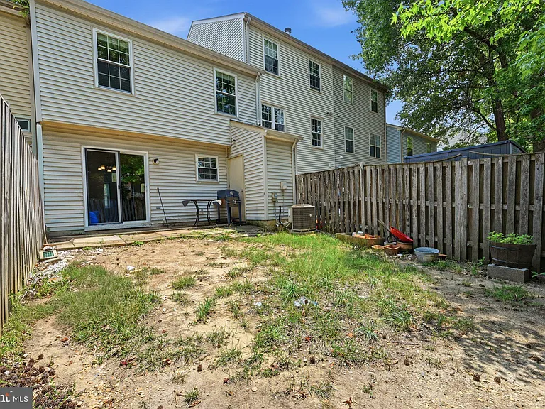 16 Meadowside Ct — Photo 42