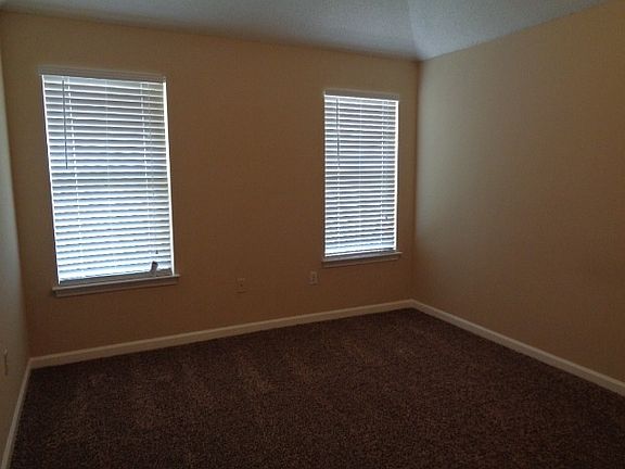 5th image of 4851 Phipps Dr #0